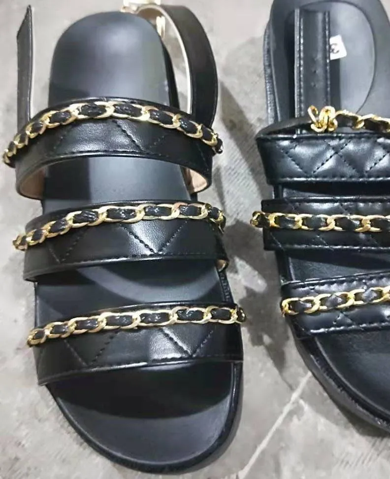 2021 Women Flat Platform Sandals Soft Leather Buckle Thick-soled Metal Cufflinks Sandals