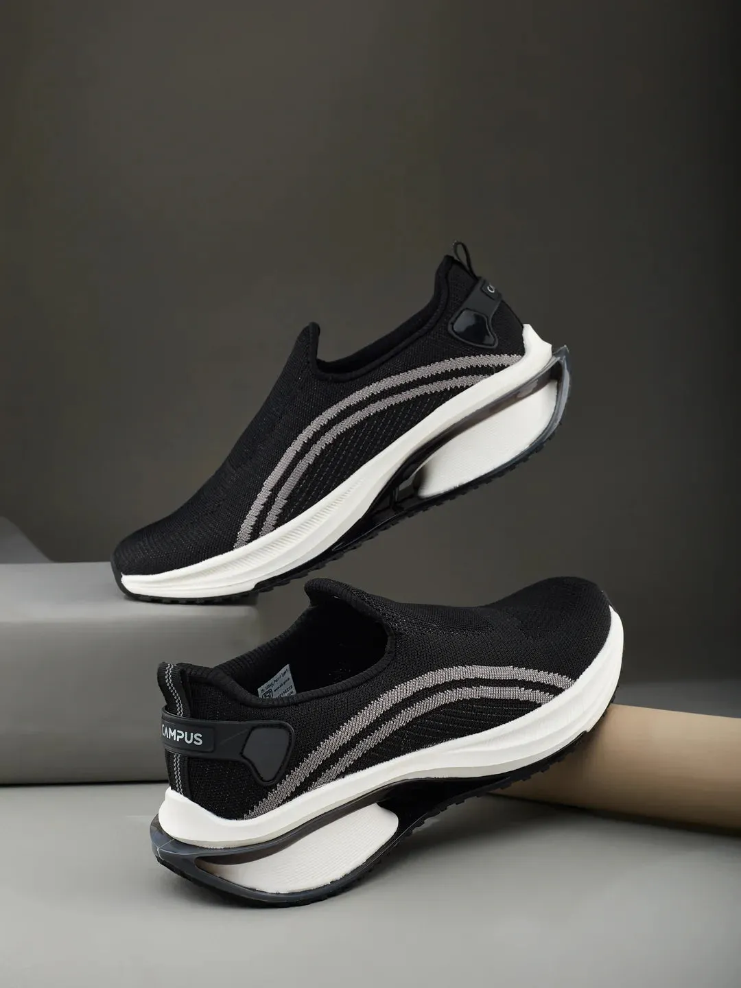 COVERT Black Men's Walking Shoes