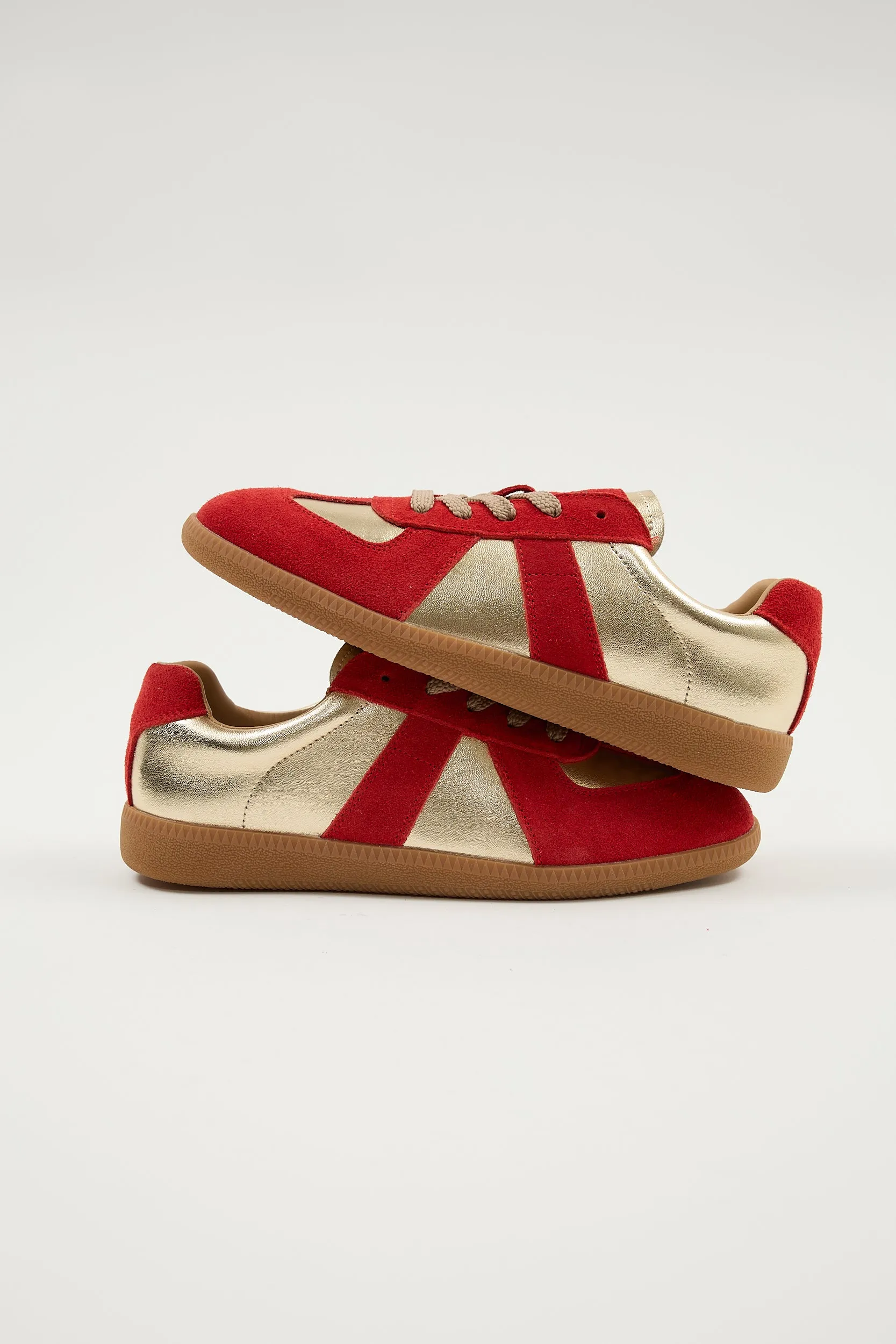 Delta Red