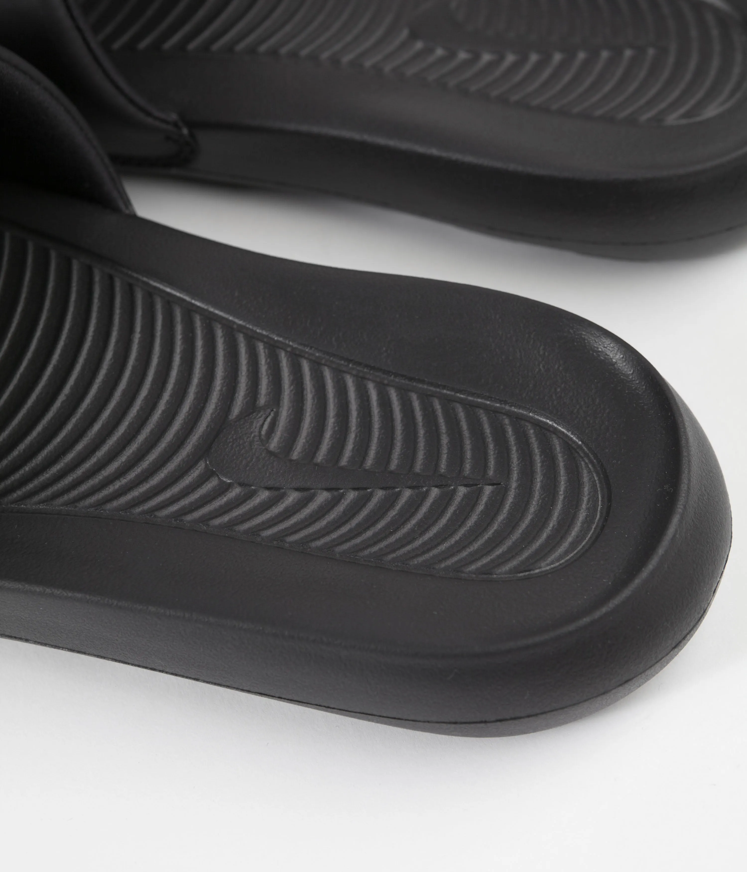 Nike SB Victori One Slides - Black / White - Black