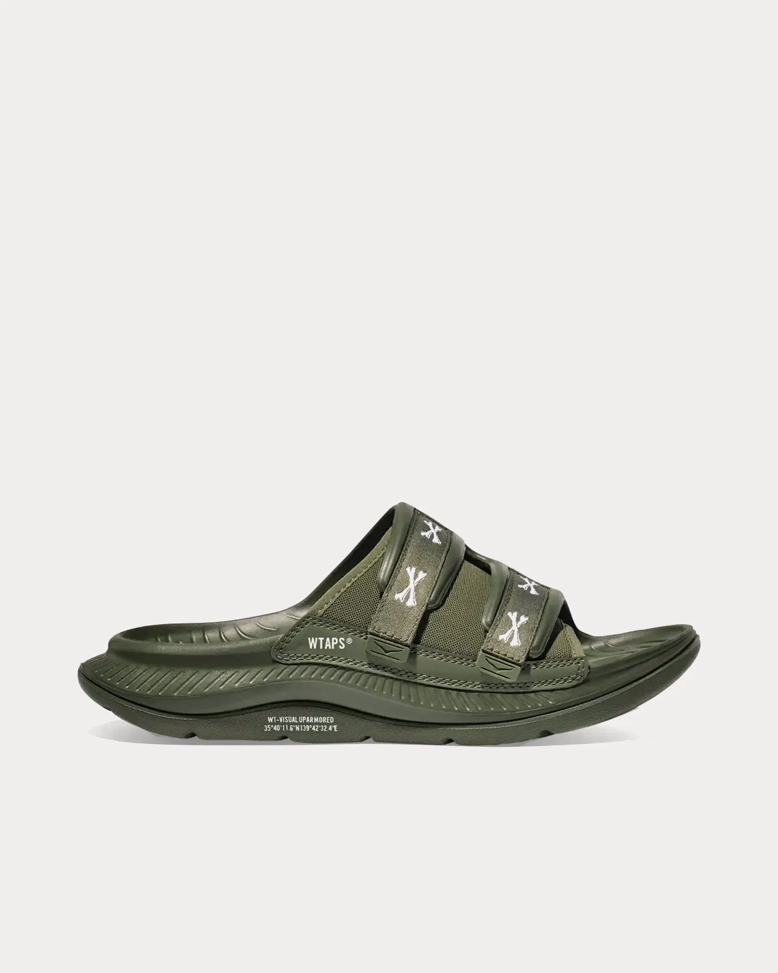 Ora Luxe Four Leaf Clover / White Slides