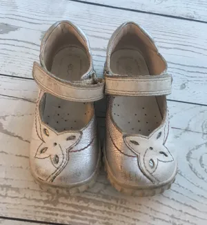 Size 25 UK 8 Shoes