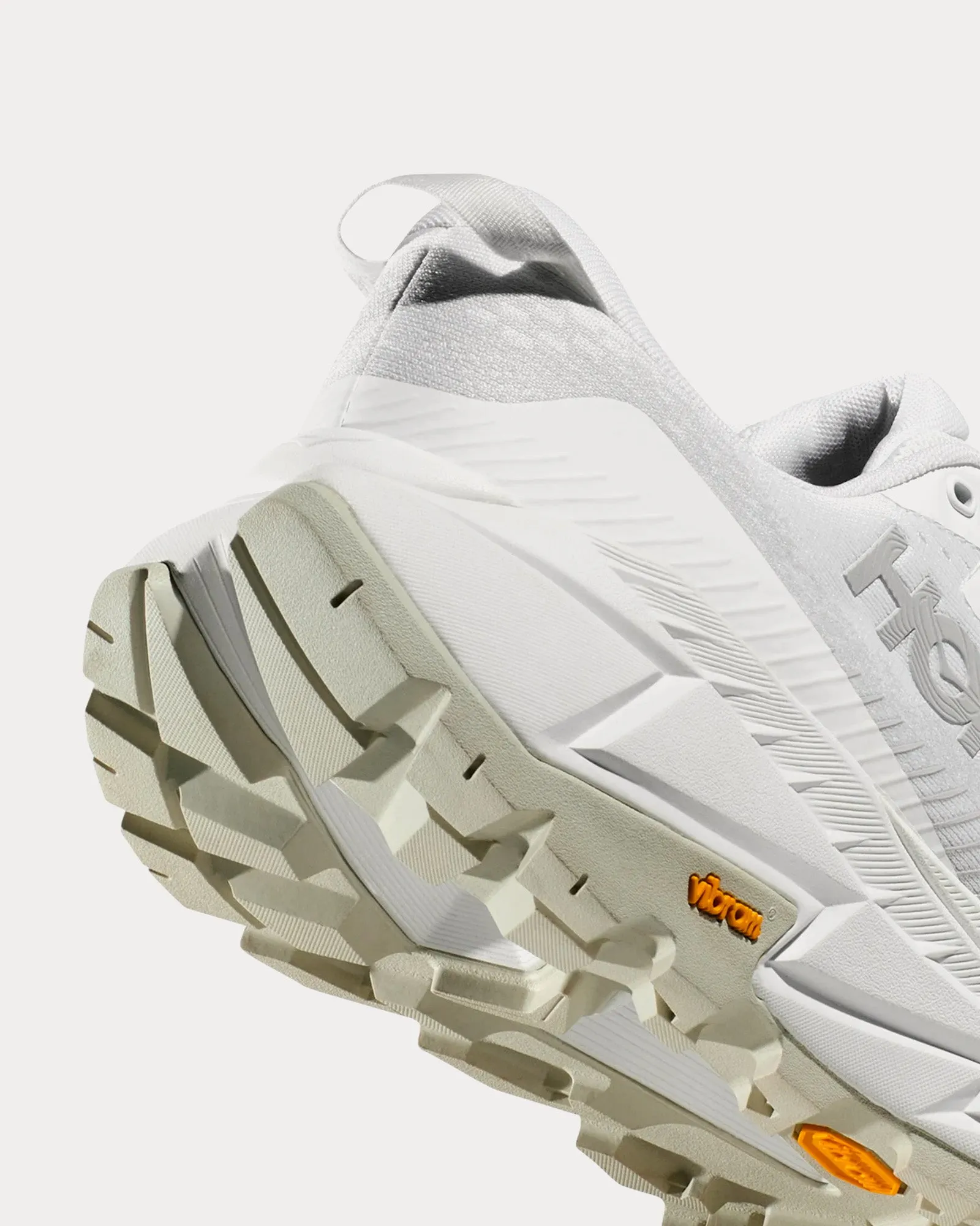 Skyline-Float X White / White Running Shoes