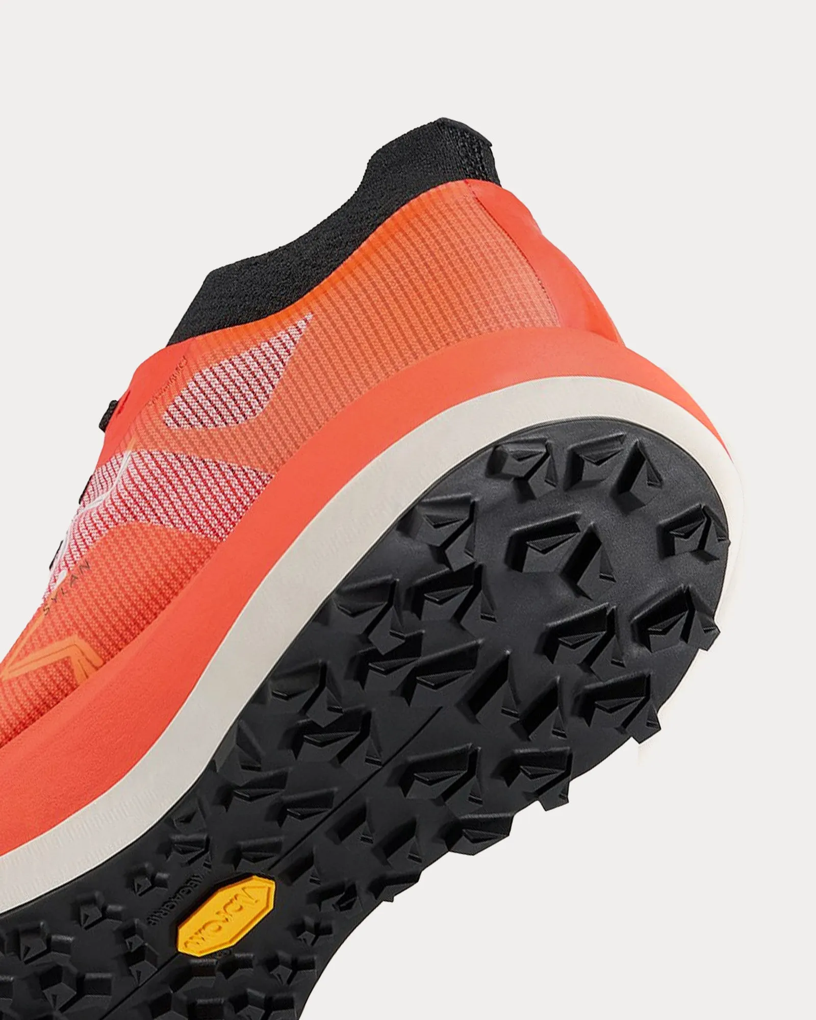 Sylan Pro Solaris / Black Running Shoes